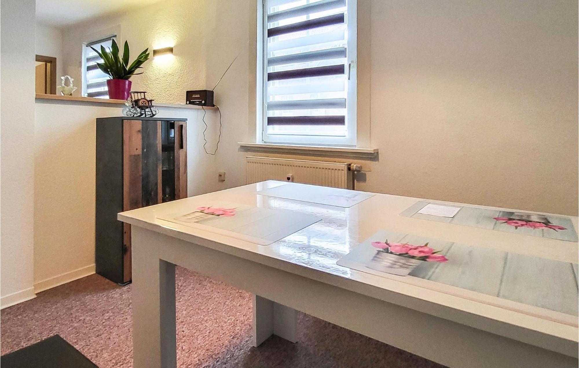 2 Bedroom Nice Apartment In Friedrichroda Exteriör bild