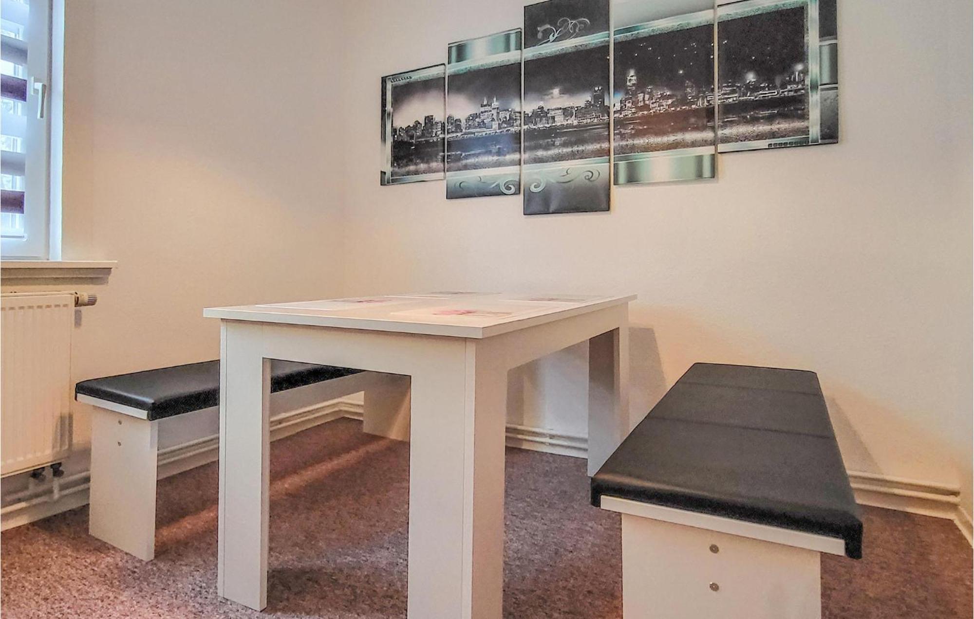 2 Bedroom Nice Apartment In Friedrichroda Exteriör bild